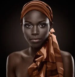 Glasschilderij - Afrikaanse Vrouw - 80x80 Cm - Wanddecoratie